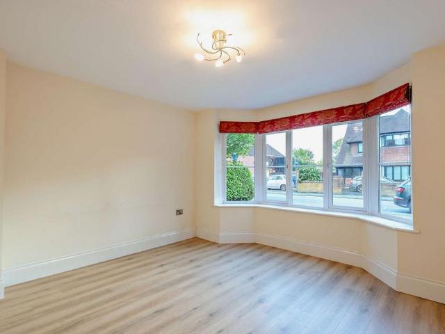 House for rent in Denham, Gerrards Cross and Chalfonts Community Board, Gerrards Cross