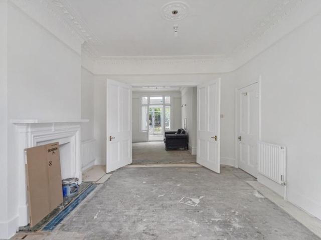 House for rent in London Borough of Southwark, Greater London