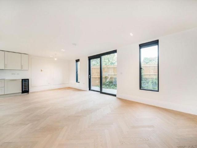 House for rent in London Borough of Ealing, Hanwell