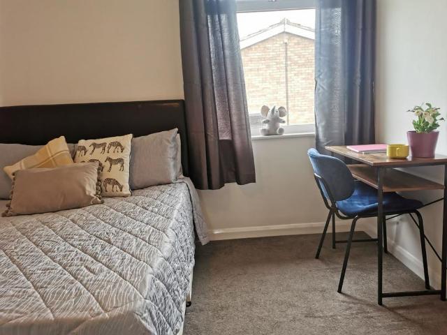 House for rent in Hales Place, The Bridge