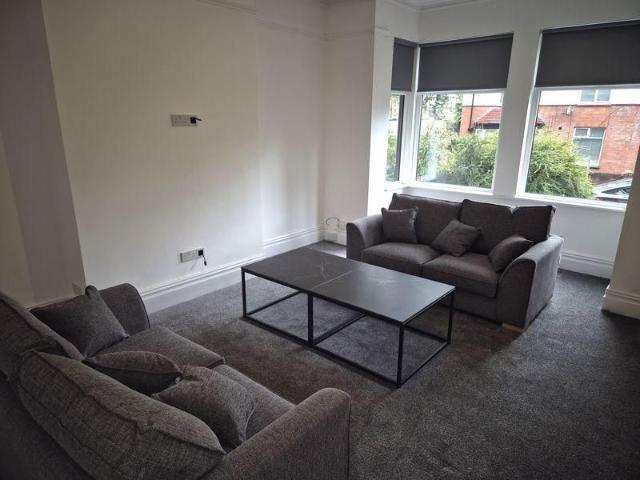 House for rent in Headingley Hill, Leeds
