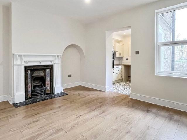 House for rent in Vinters Park, Midway