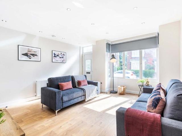 Room for rent in Hyde Park, Leeds
