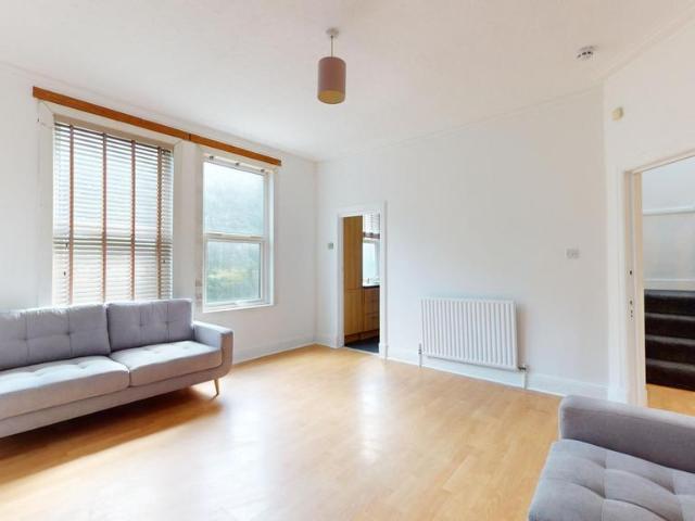 House for rent in Hyde Park, West Yorkshire