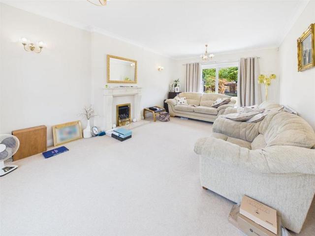 House for rent in Elmfield, Leicestershire