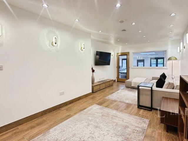 House for rent in Spring Park, Luton