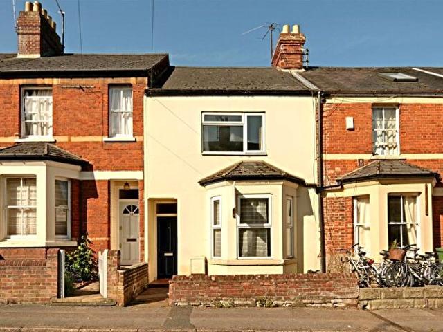 Apartment for rent in St Clement's, The Slade