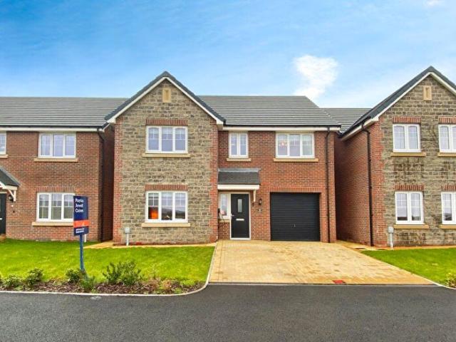 Apartment for rent in The Hamlet, Bryncae