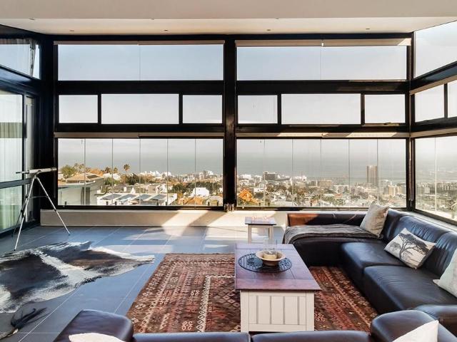 House for rent in Fresnaye, Cape Town