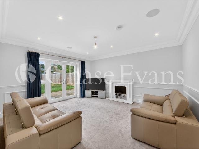 House for rent in Sunningdale