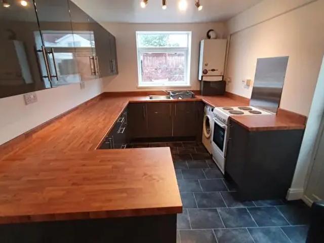 Apartment for rent in Brynmill, Swansea