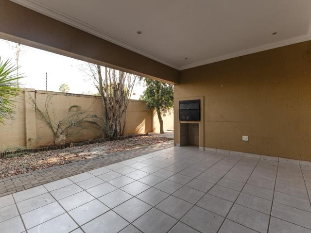 House for rent in Waterkloof, Gauteng