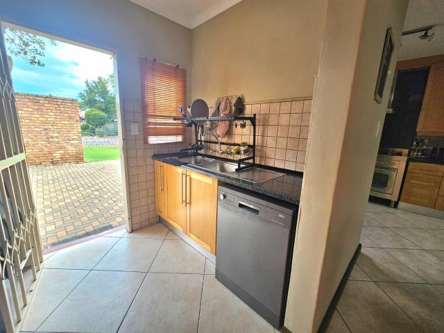 House for rent in Waterkloof, Gauteng