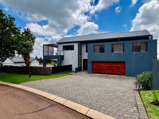 House for rent in Waterkloof, Gauteng