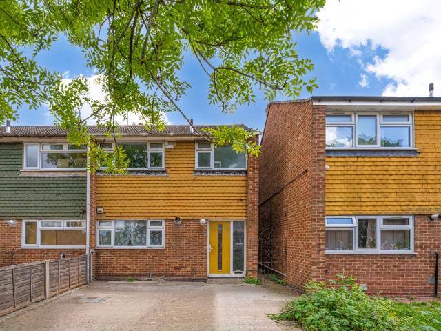 House for rent in London Borough of Ealing, Greenford