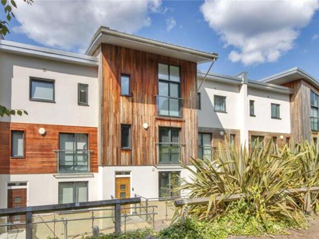 House for sale in Broadwater Down, Sandown Park