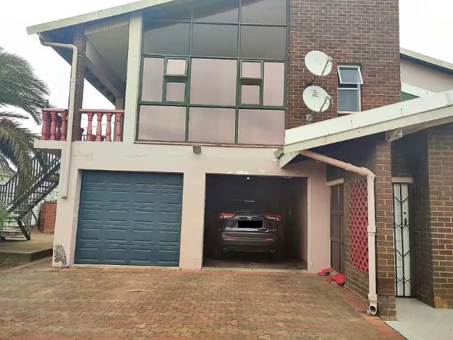 House for sale in Umlazi, eThekwini Metropolitan Municipality