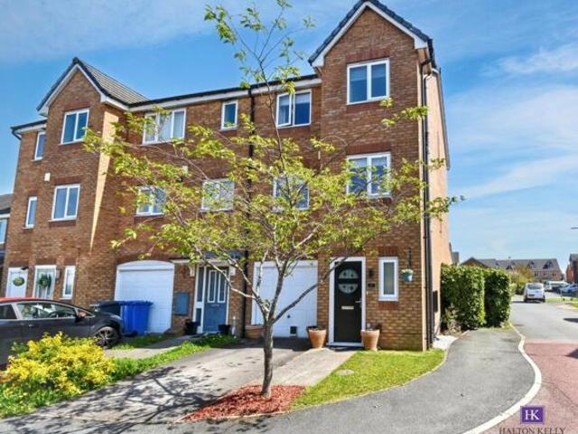 House for sale in Burtonwood and Westbrook, Warrington