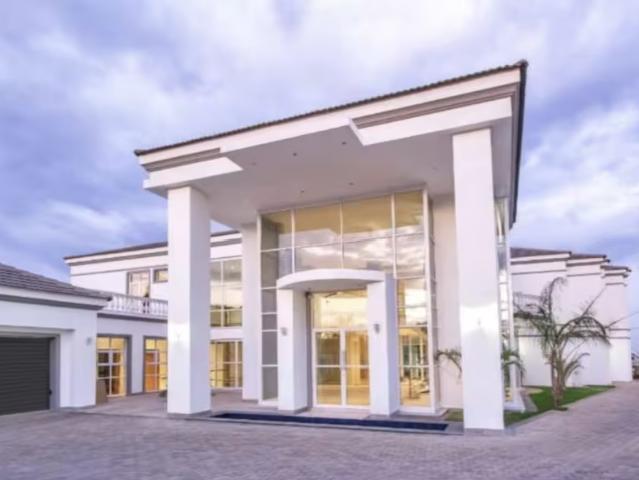 House for rent in Waterkloof, Gauteng