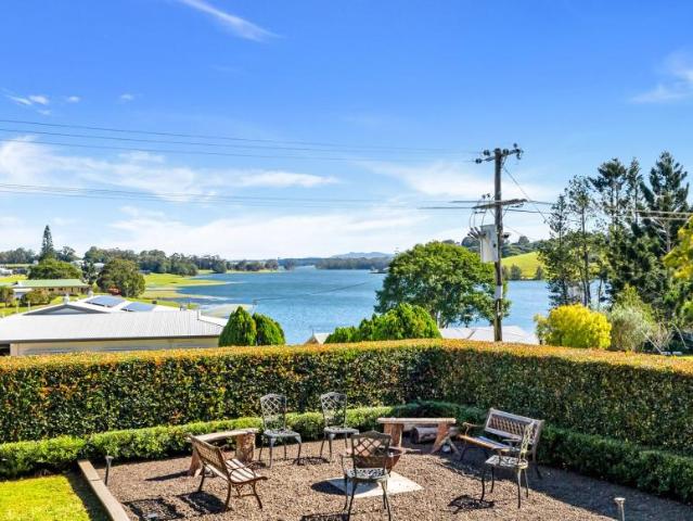 House for sale in Lakeside Estate, Yungaburra