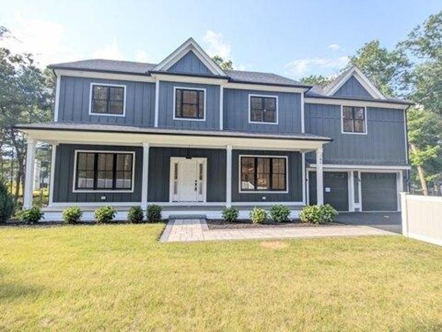 House for sale in Hudson, Massachusetts