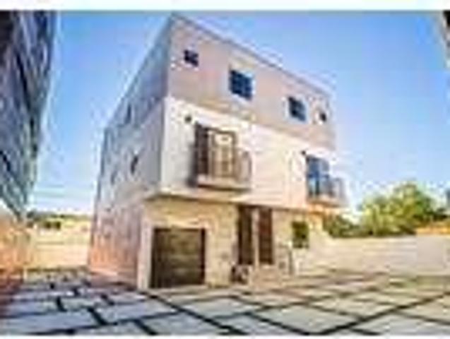 House for rent in Canoga Park, California