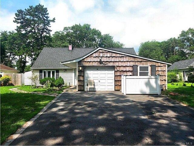 House for sale in Bohemia, New York