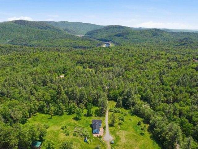 House for sale in Jamaica, Vermont