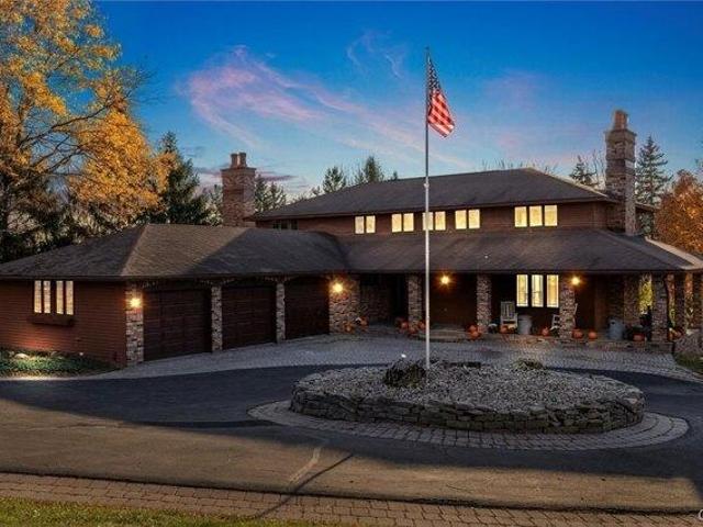 House for sale in Jamesville, New York