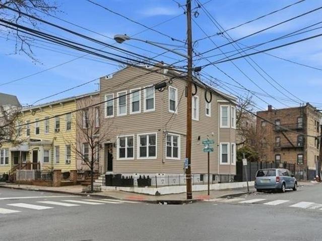 House for sale in Hudson, New Jersey