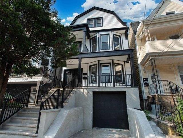 House for sale in Hudson, New Jersey