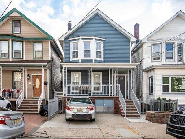 House for sale in Hudson, New Jersey