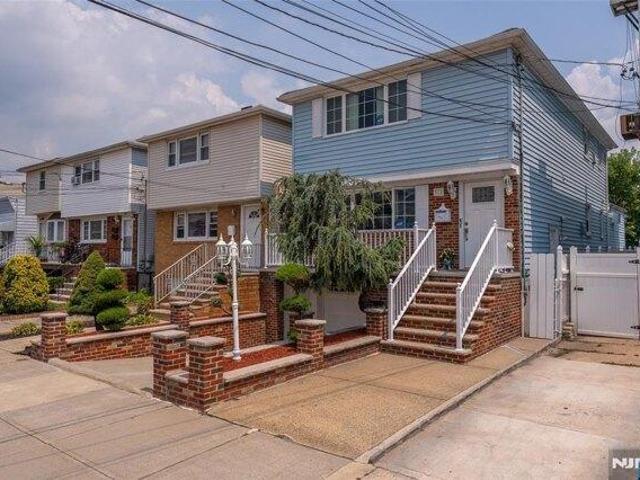 House for sale in Hudson, New Jersey