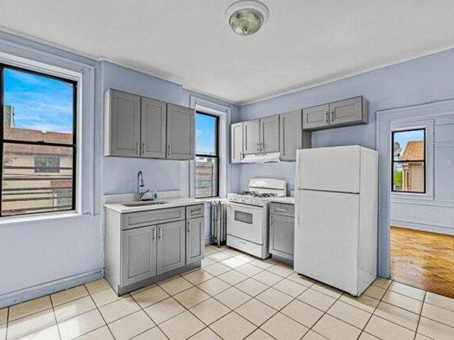 House for sale in Hudson, New Jersey
