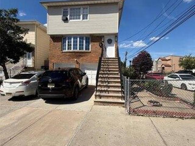 House for sale in Hudson, New Jersey