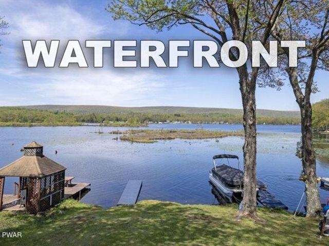 House for sale in Lake Ariel, Pennsylvania