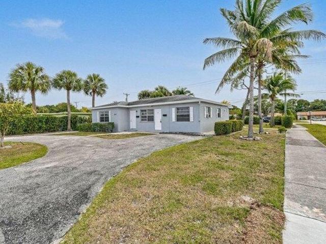 House for sale in Lake Park, Florida