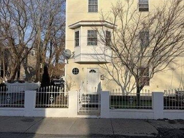 Condo for sale in Lawrence, Massachusetts