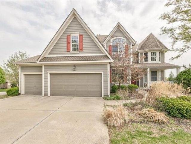House for sale in Lenexa House for sale in Lenexa