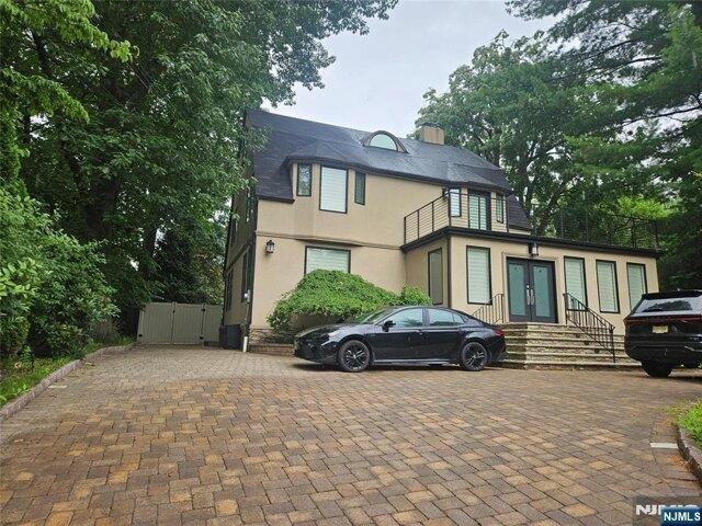 House for sale in Leonia, New Jersey