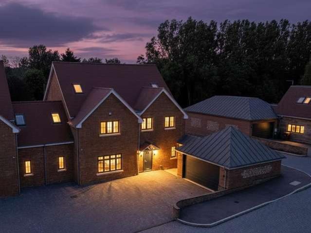 Farm for sale in Uckfield, Cross In Hand