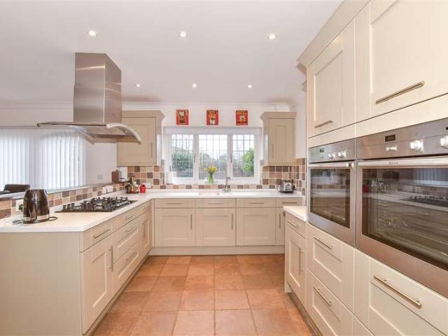 Farm for sale in Bridgefield, Kent
