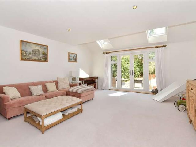Farm for sale in Cox Green, Horsham