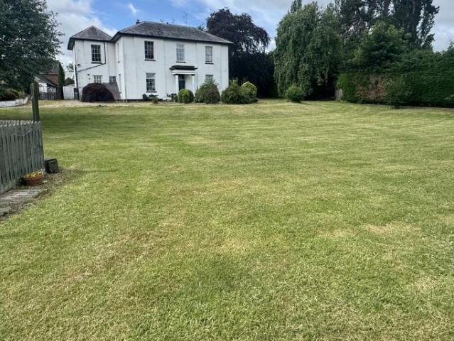 House for sale in Whetstone, Pinfold
