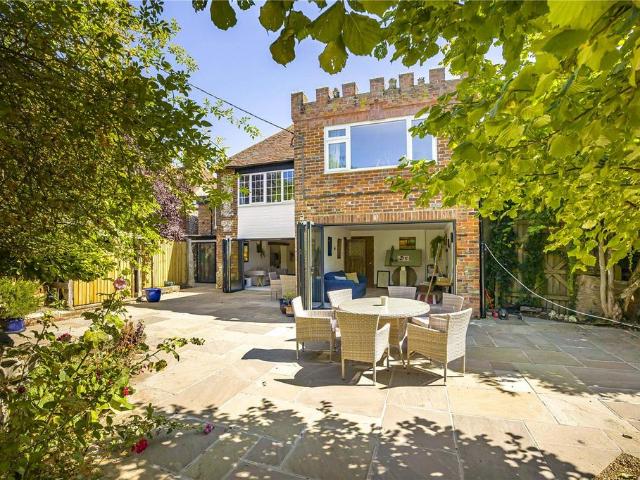House for sale in Piddington and Wheeler End, Lane End