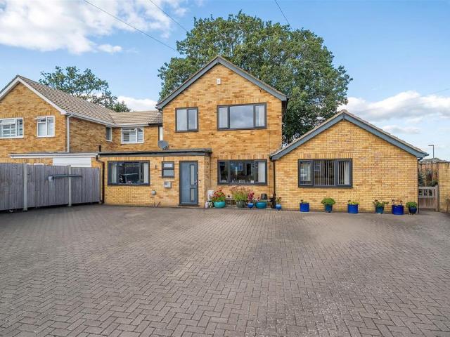 House for sale in Moulsham Green, Hart