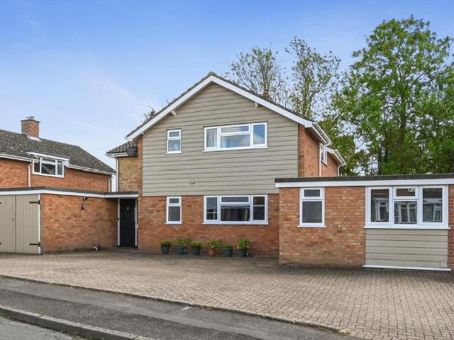 House for sale in Chelmondiston, Suffolk