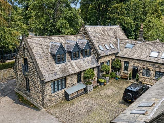House for sale in Rawdon, Leeds
