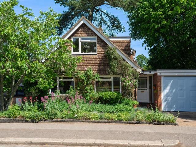 House for sale in London Borough of Croydon, Purley