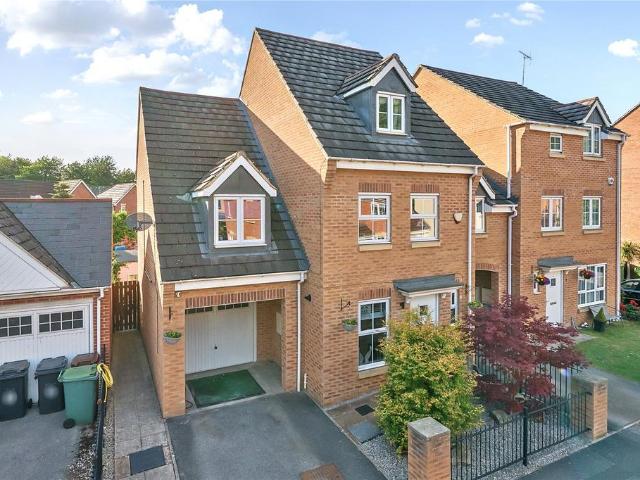 House for sale in Pudsey, West Yorkshire